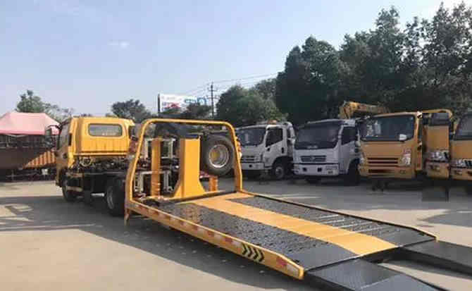 贡嘎汽车中途维修案例